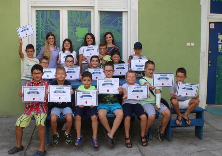 DODELA DIPLOMA-LETNJA ŠKOLA 2019.